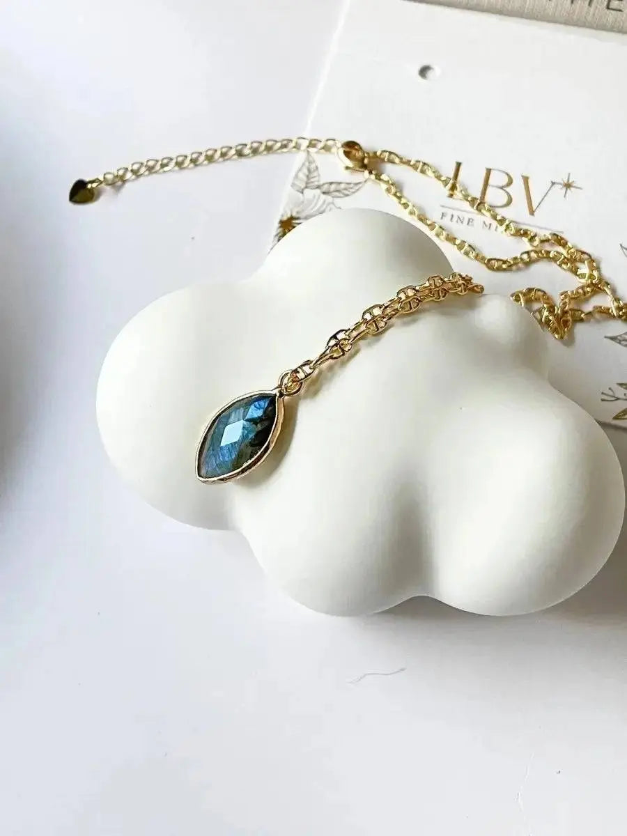 Inner Light – Labradorite Protection Necklace